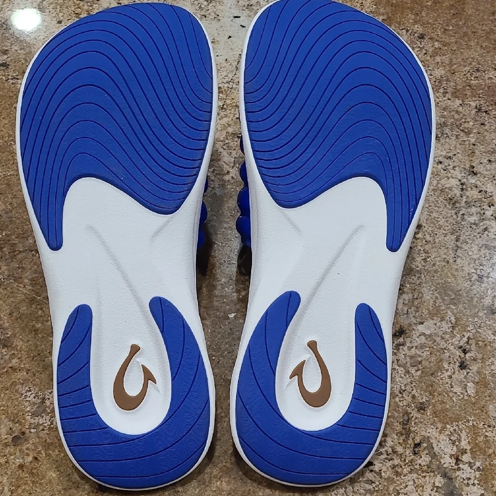 OluKai Blue Komo Slide Sunset Blue Sandals with White Accents NWT Size 14